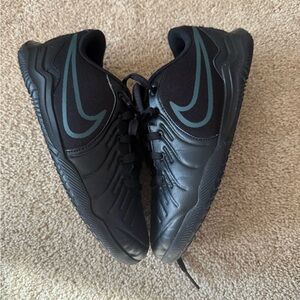 Nike Jr. Tiempo Legend 10 Youth Kids Black Soccer Shoes DV4354-002 Size 3.5Y